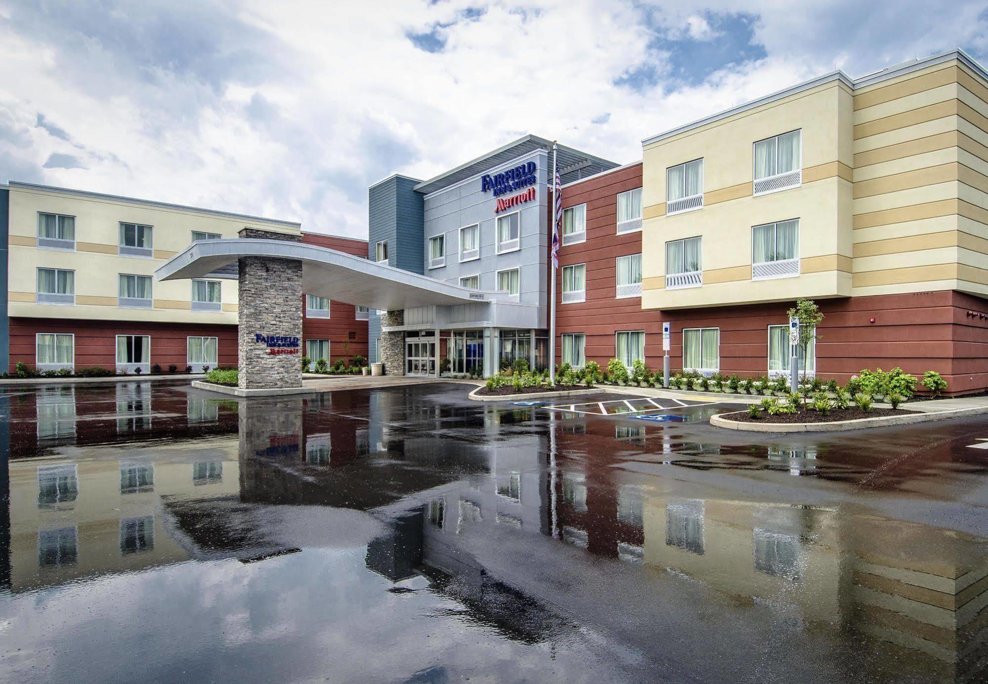 Fairfield Inn & Suites By Marriott ДюБоа Екстериор снимка